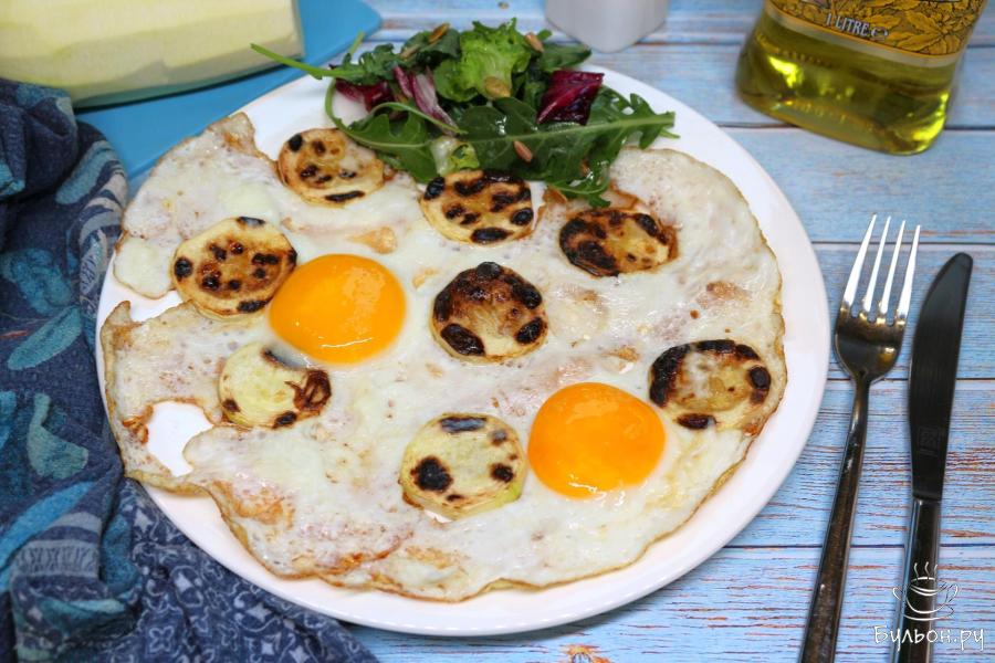 Яичница с кабачками