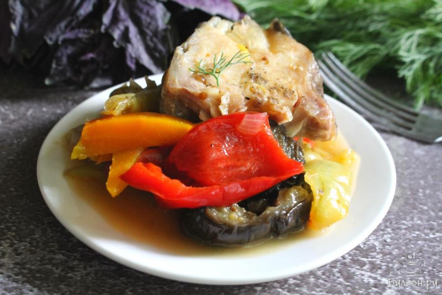 Сазан с овощами в казане