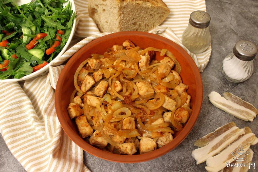 Свинина с луком на сале