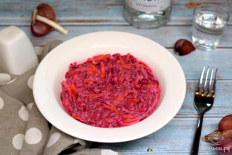 Сметанный салат из свеклы и моркови