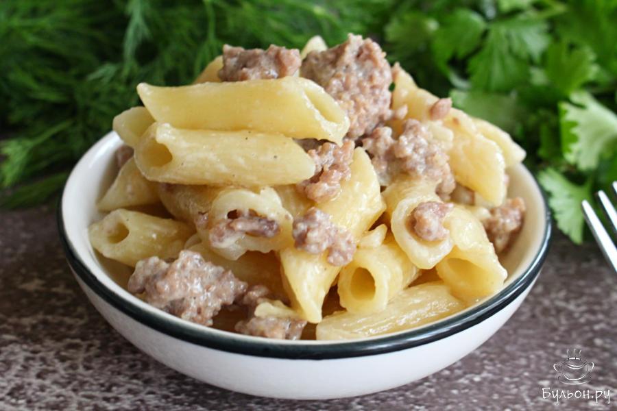 Макароны с мясным фаршем и сливками