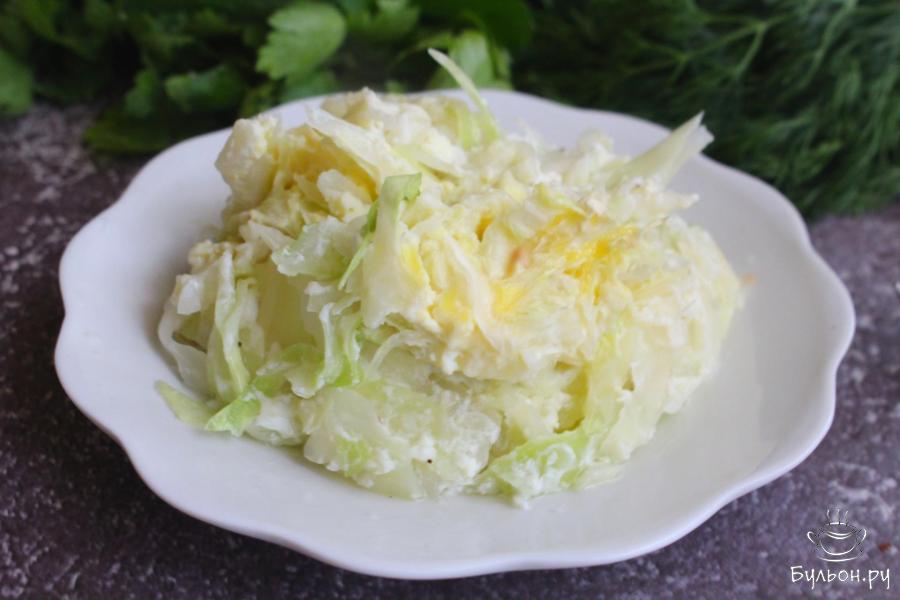 Капуста с куриными яйцами в духовке